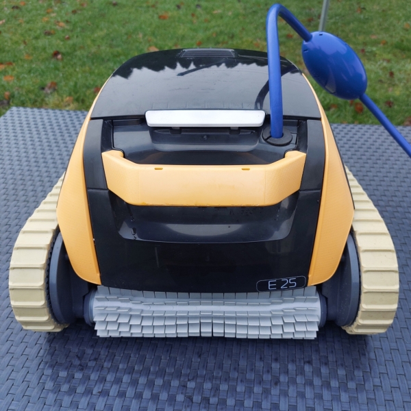 Dolphin E25 Poolroboter Poolsauger mit Swivel Kabel